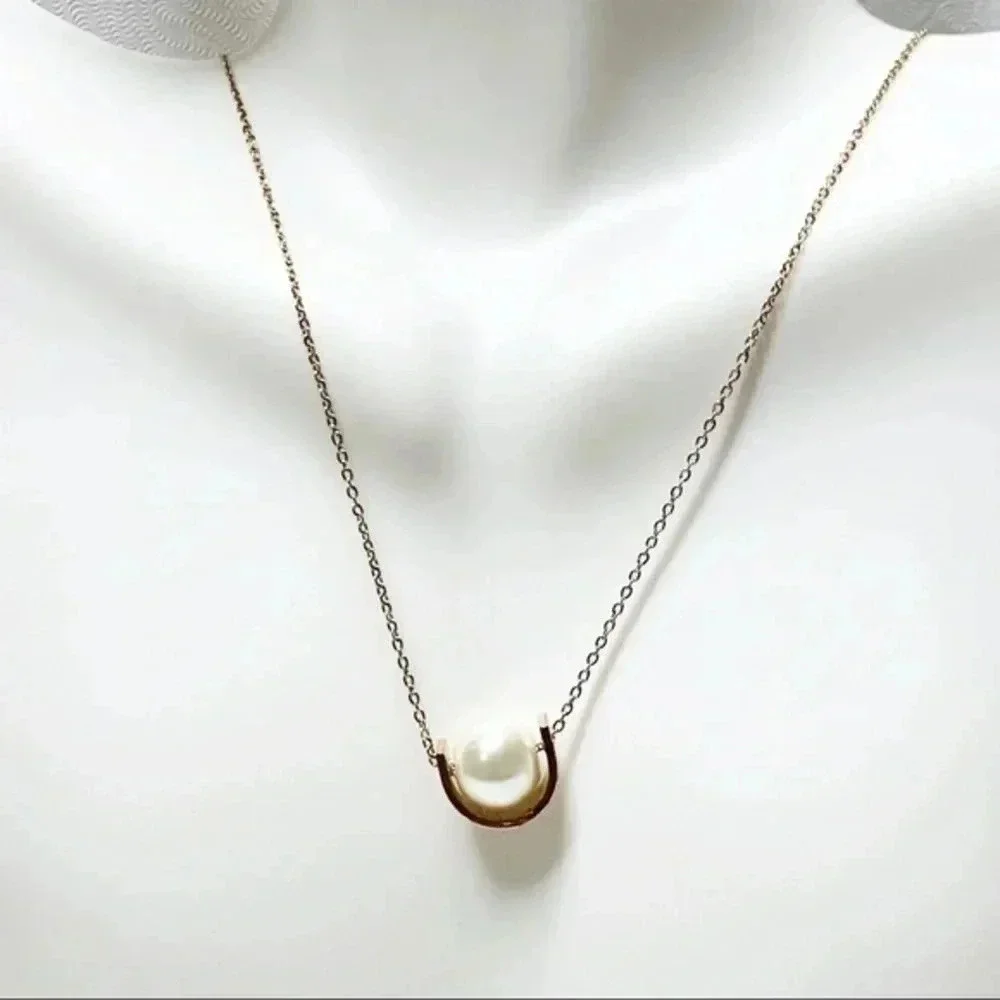 SINGLE Floating Pearl Necklace
